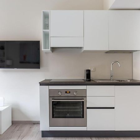 Bnbutler - Panizza - Grazioso Monolocale, Posizione Elegante E Centrale Milan Bagian luar foto