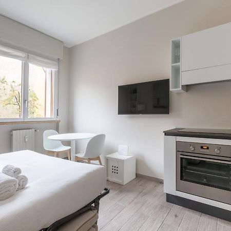Bnbutler - Panizza - Grazioso Monolocale, Posizione Elegante E Centrale Milan Bagian luar foto