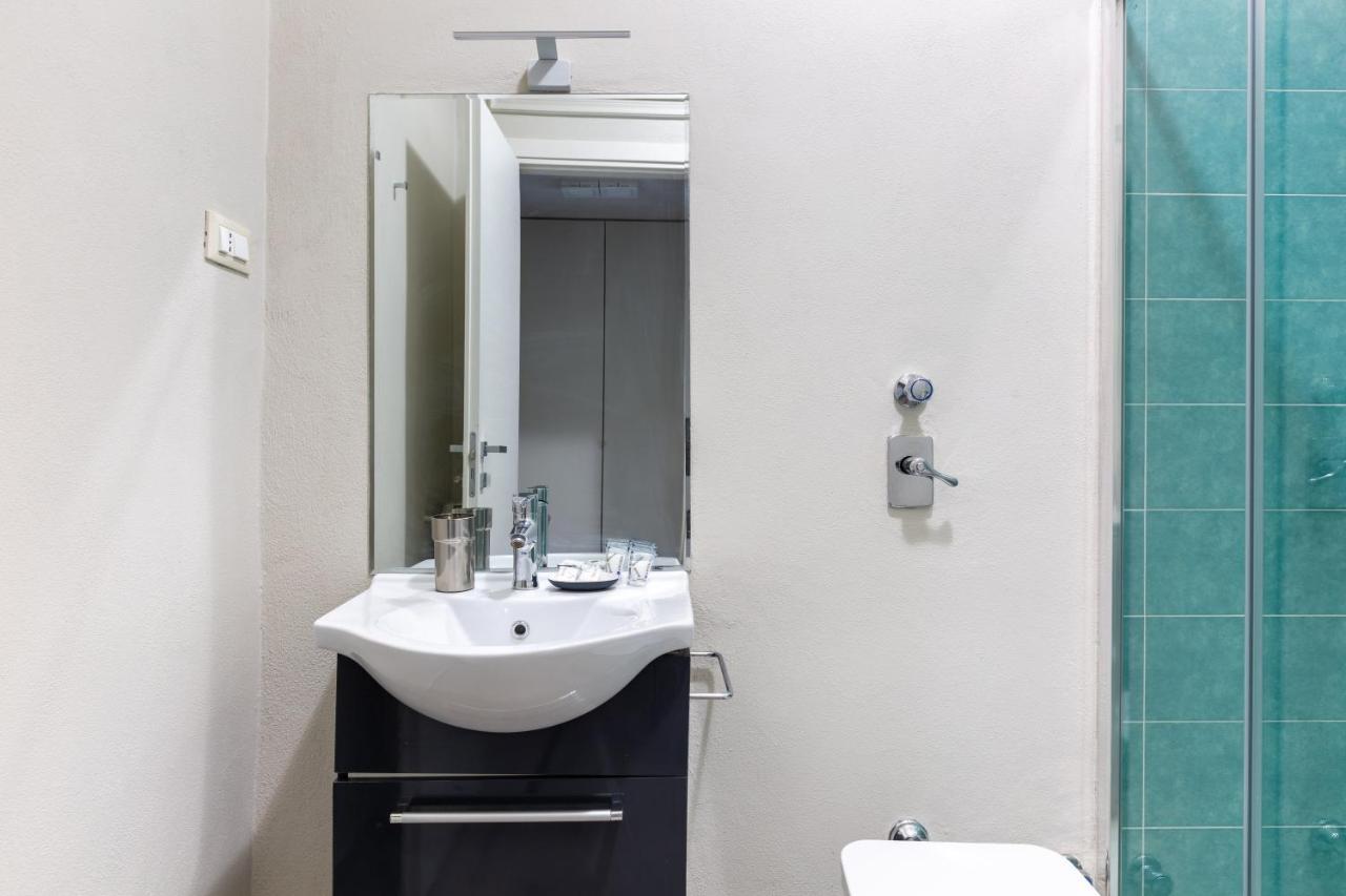 Bnbutler - Panizza - Grazioso Monolocale, Posizione Elegante E Centrale Milan Bagian luar foto