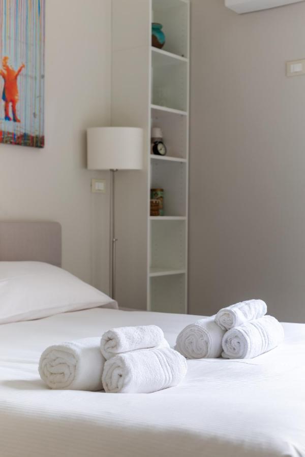Bnbutler - Panizza - Grazioso Monolocale, Posizione Elegante E Centrale Milan Bagian luar foto