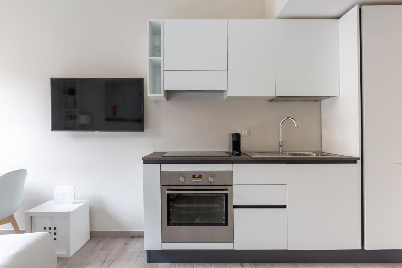 Bnbutler - Panizza - Grazioso Monolocale, Posizione Elegante E Centrale Milan Bagian luar foto